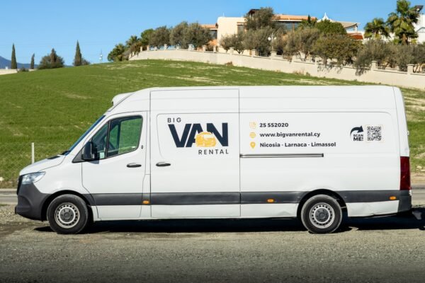 Mercedes Benz LWB insulated Fridge Van | Big Van Rental